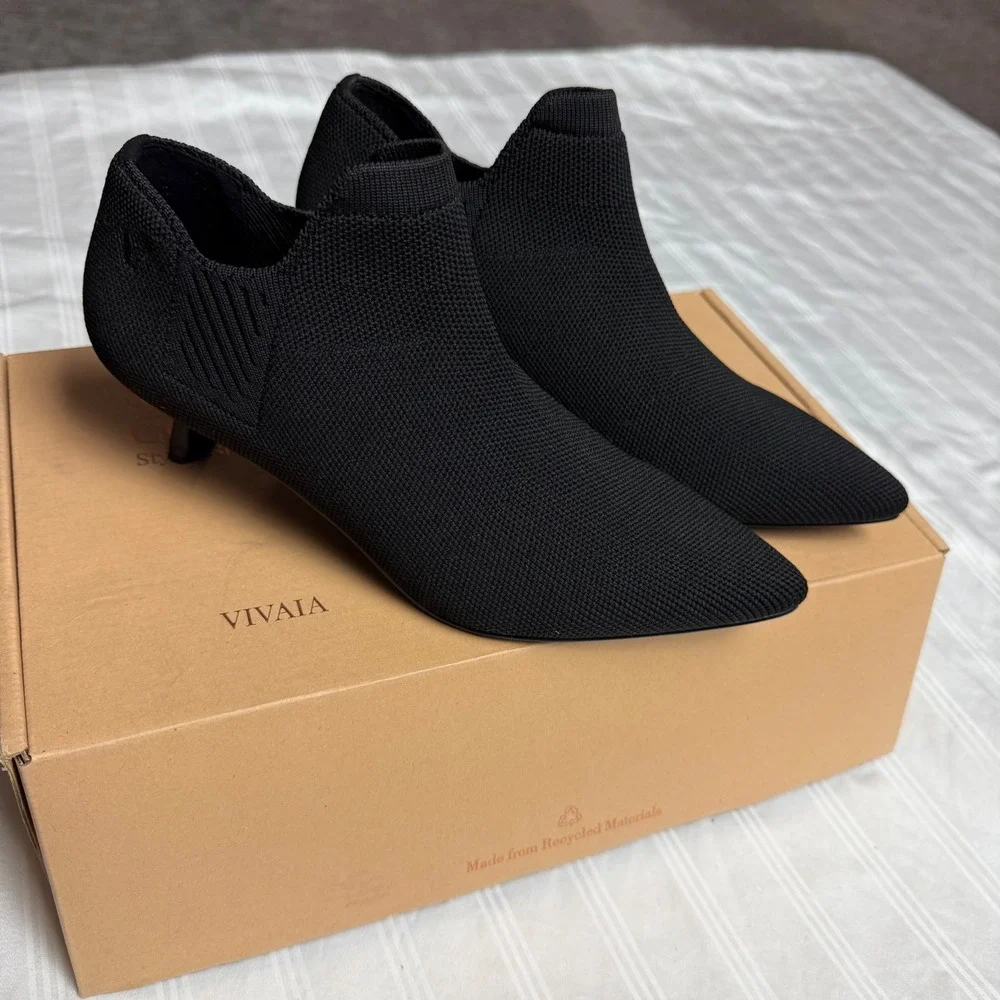 Vivaia Kitten Heel Ankle Boots Knit Pointed Toe Black Booties Size 6 EUR‎ 36